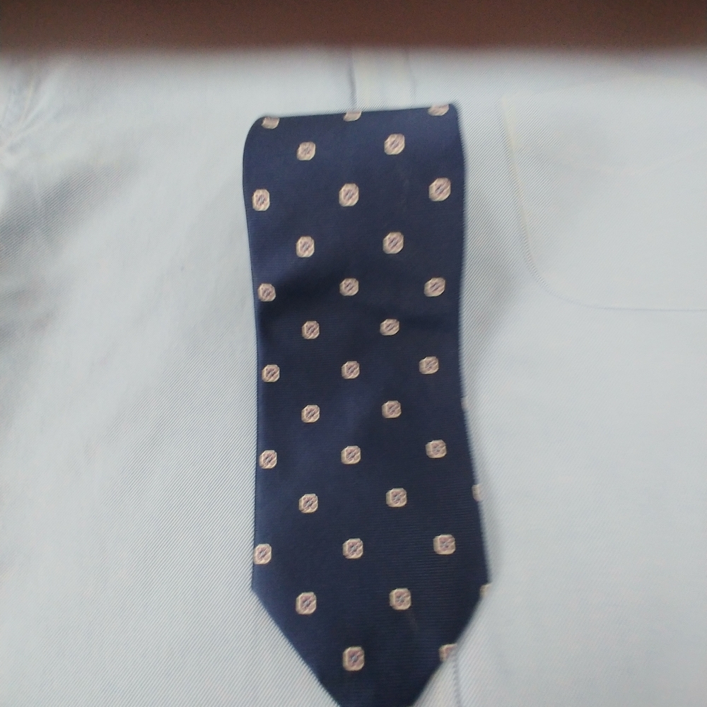 Brooks Bros.346 silk tie.